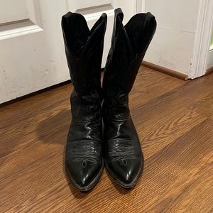 Black, cowboy boots Justin brand